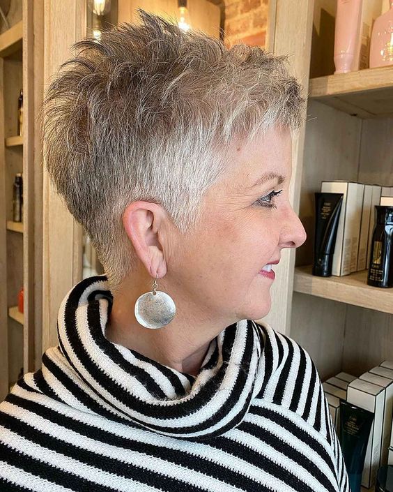 Mehr Fülle, bitte! Die besten Frisuren für dünnes Haar