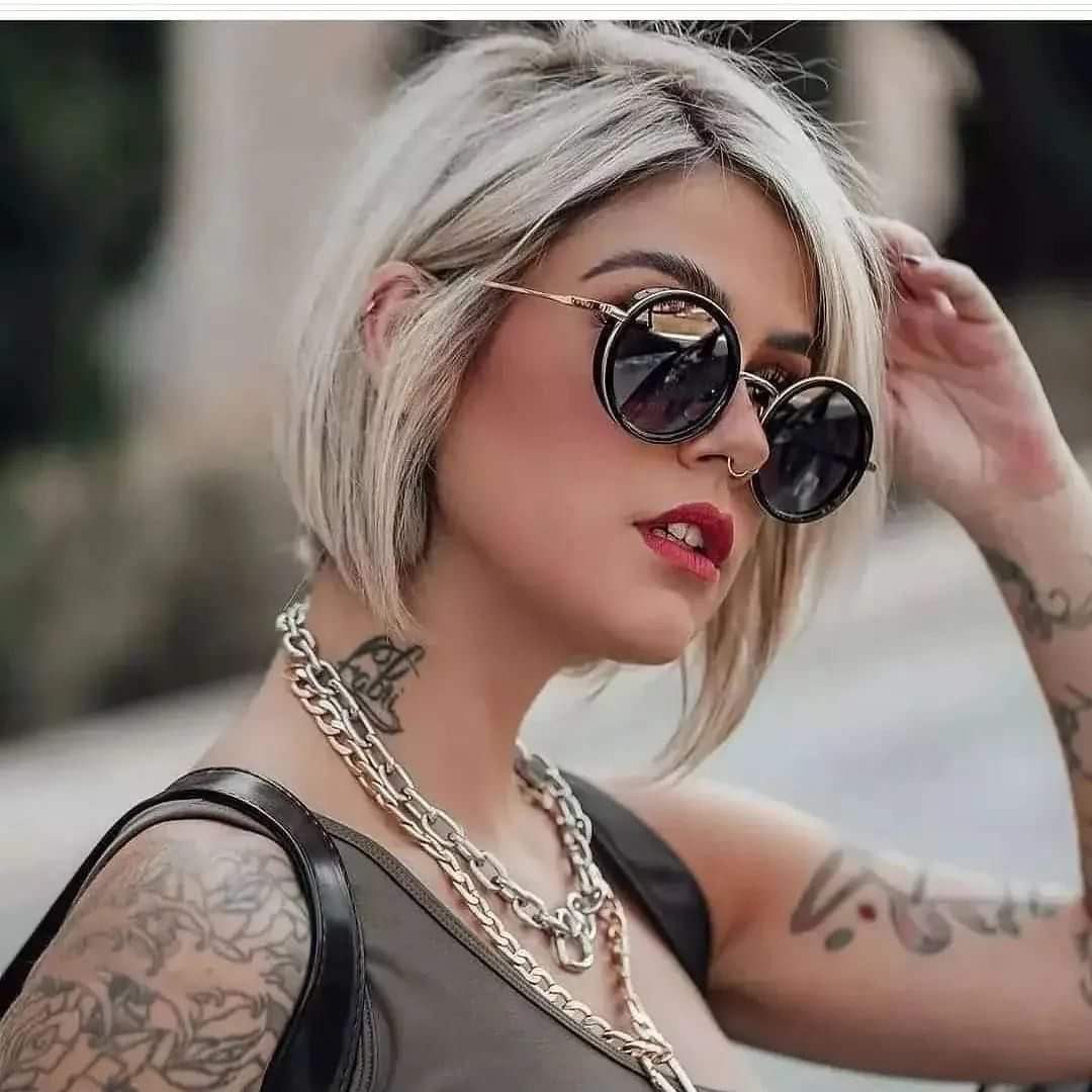 27 Supercoole Kurzhaarfrisuren für Frauen mit Brille