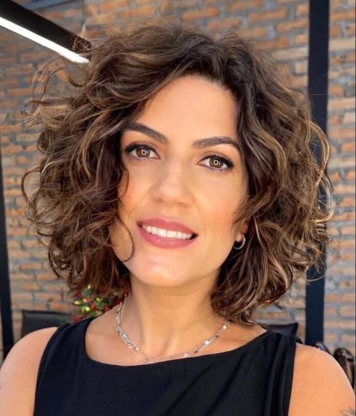 wellige-schulterlange-16-haarschnitte-f-r-frauen-kurze-haare