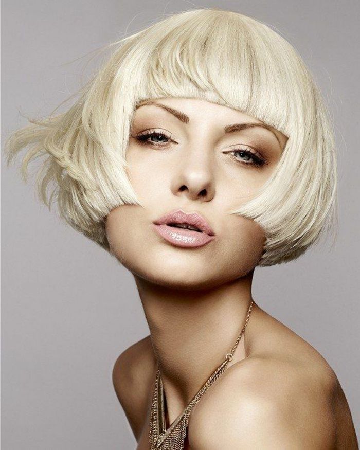 18 Beste Kurzhaarfrisuren für Frauen mit runden und ovalen Gesichtern