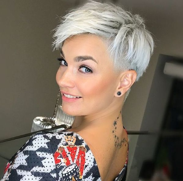 Süße Kurzhaarfrisuren für 2024/ Trendige Styles für den perfekten Look