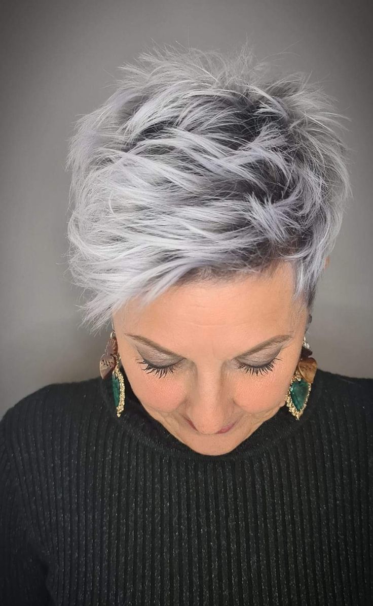 Die besten Frisuren für ältere Frauen im Jahr 2024