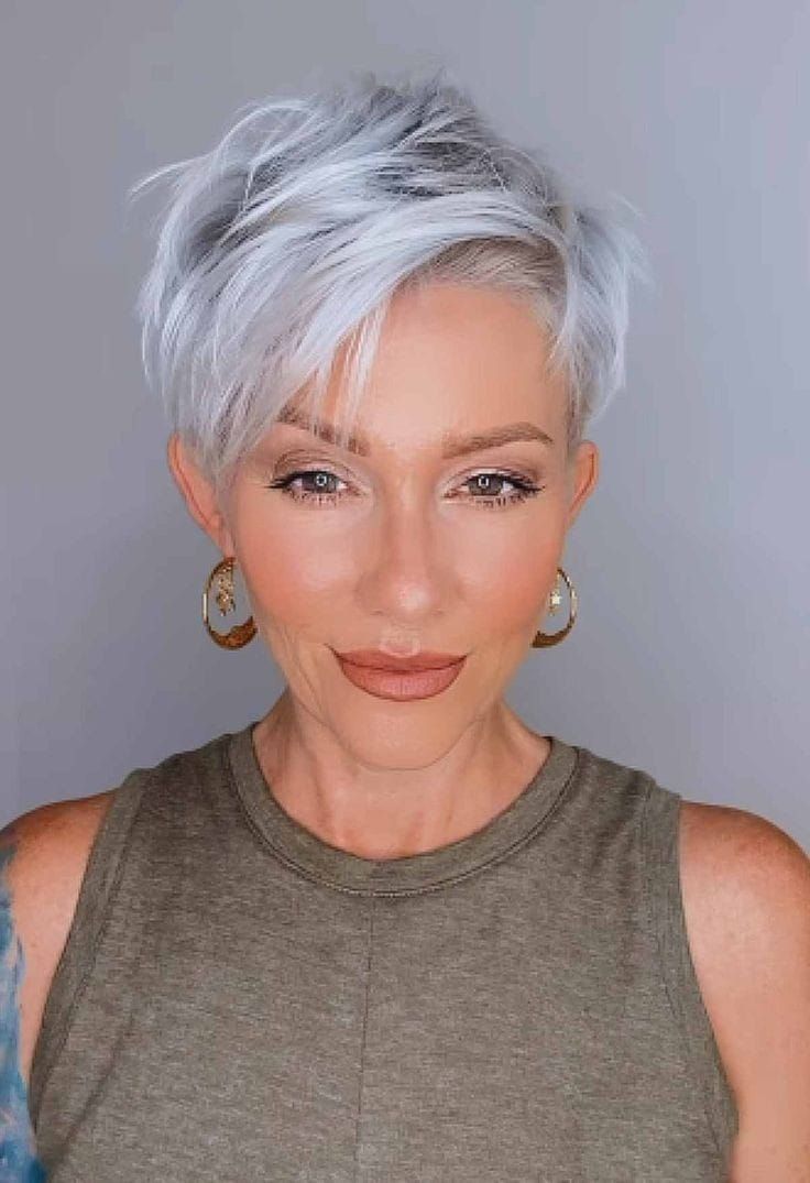 Die besten Frisuren für ältere Frauen im Jahr 2024