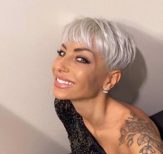Woww. 25 Trendiger kurzer Pixie-Schnitt, den Sie sich ansehen sollten