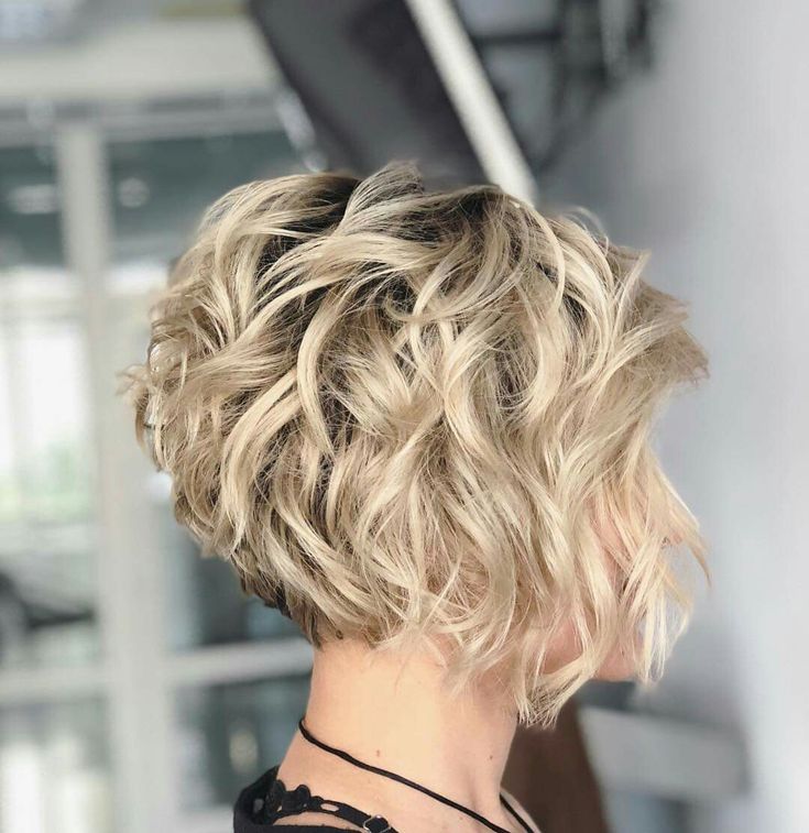 Süße Kurzhaarfrisuren für 2024/ Trendige Styles für den perfekten Look