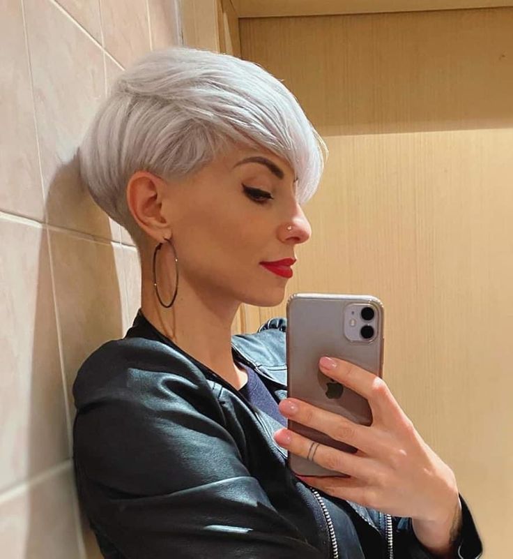 30 Gorgeous Long Pixie Hairstyles for 2024