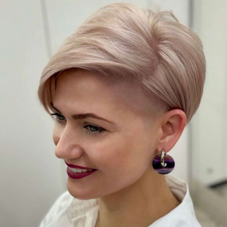 30 Gorgeous Long Pixie Hairstyles for 2024